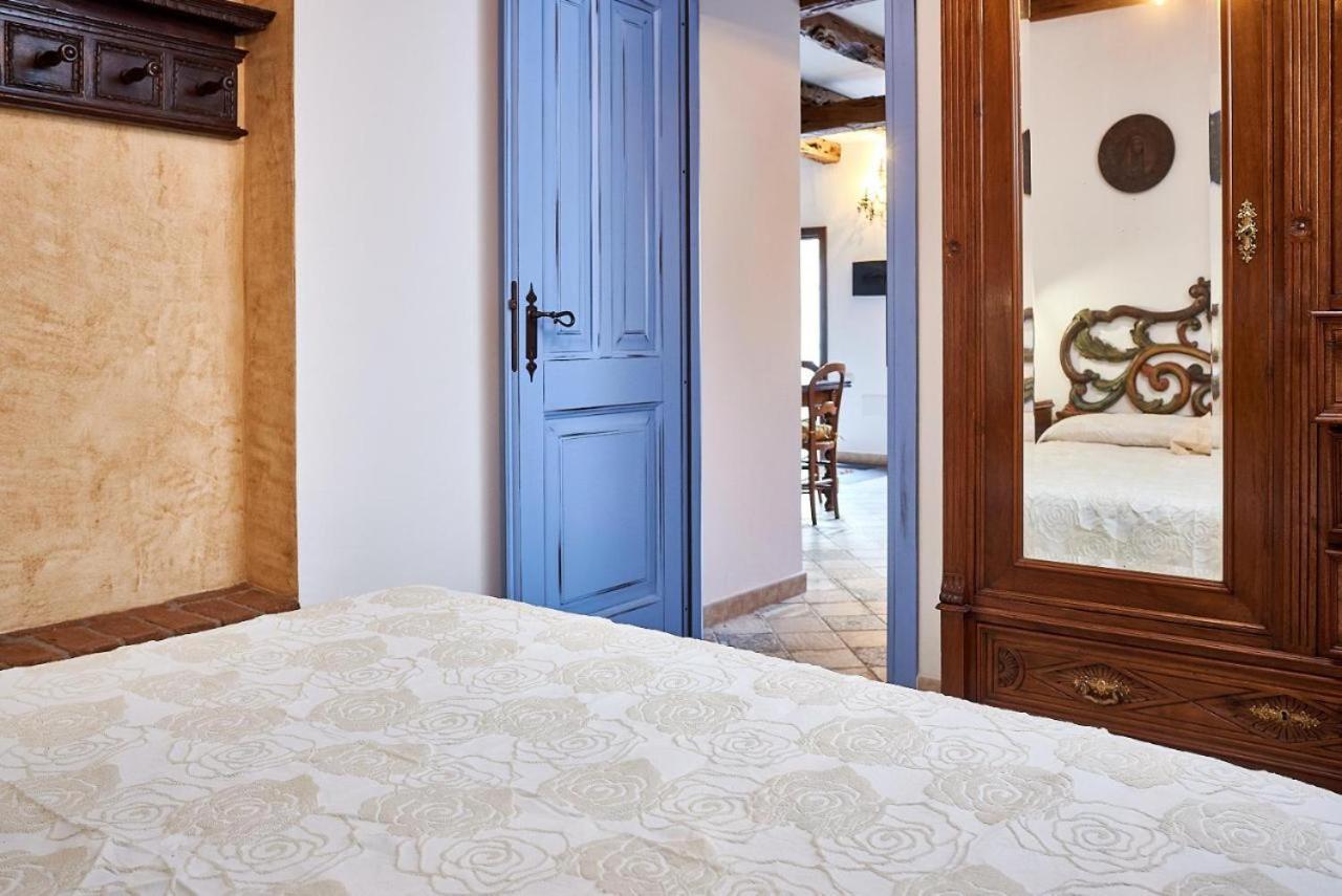 La Casa Del Balivo Hotel Доргали Стая снимка